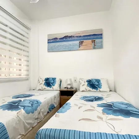 Gases Id7 Apartament Torrevieja